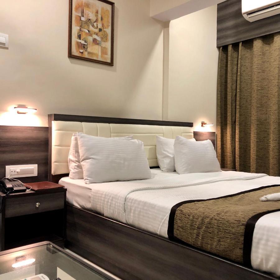 Hotel Avon Ruby Dadar Mumbai Exterior foto